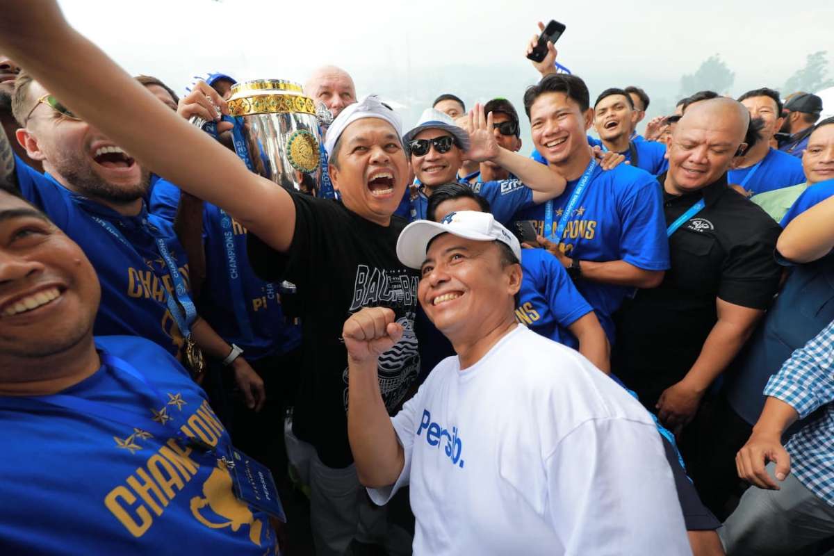 Dedi Mulyadi umumkan bonus Rp2 miliar untuk Persib Bandung