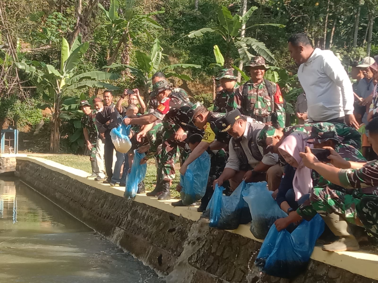 Tim Pengawas dan Evaluasi (Wasev) TMMD Ke-125 skala nasional Tahun 2025 wilayah Kodim 0615/Kuningan melanjutkan rangkaian kunjungan kerja